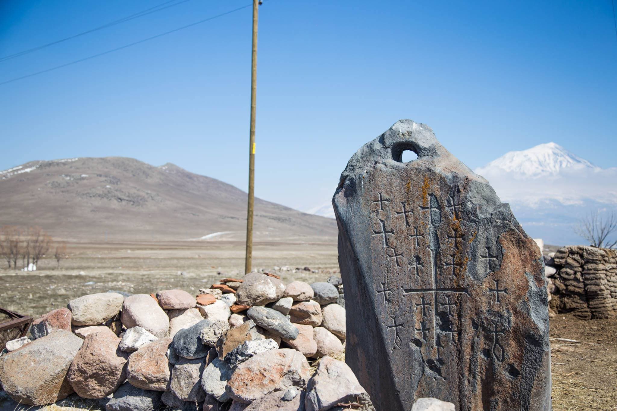 A large carved drogue (anchor) stone near the Durupınar site