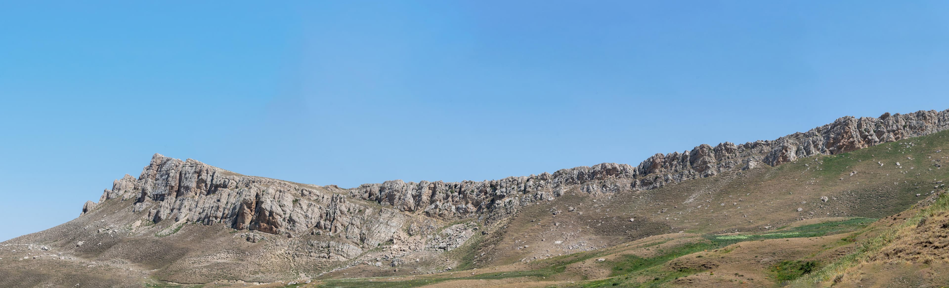 Wide panorama of the escarpment above the boat-formation. Some believe the first settlement after the flood was in this area.